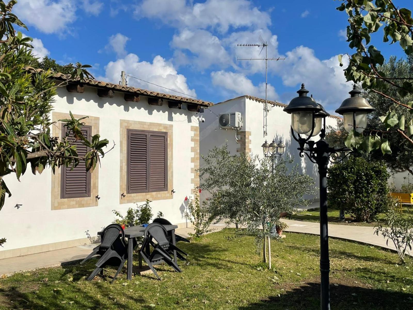 Le Case Al Quadrato Syracuse Exterior photo